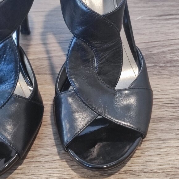 Kenneth Cole Reaction Sandals size 8 M Black High heel Leather Cross Strap - Picture 7 of 13